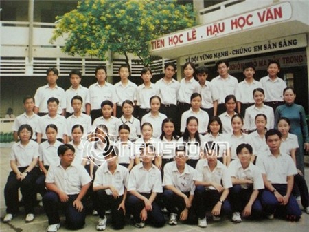"Vạch lá tìm sao" thời còn "chân quê" trên ghế nhà trường | sao việt thời đi học,ảnh cũ của sao,sao việt trên ghế nhà trường,sao việt lúa,sao việt chân quê