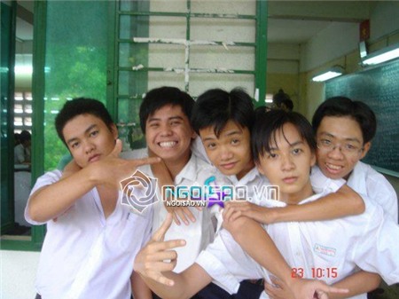"Vạch lá tìm sao" thời còn "chân quê" trên ghế nhà trường | sao việt thời đi học,ảnh cũ của sao,sao việt trên ghế nhà trường,sao việt lúa,sao việt chân quê