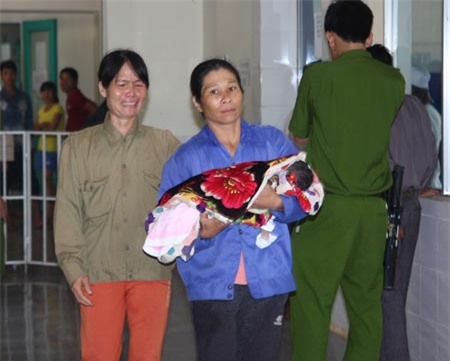 Ngay sau khi tiêm vắc xin viêm gan B, 3 trẻ sơ sinh ở huyện Hướng Hóa đã tử vong (Ảnh Nguyễn Tuấn)