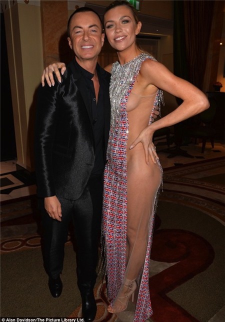 Váy xuyên suốt 'hé lộ' sao không mặc nội y | sao không nội y,Abbey Clancy,siêu mẫu Abbey Clancy,bà xã Peter Crouch,sao hớ hênh