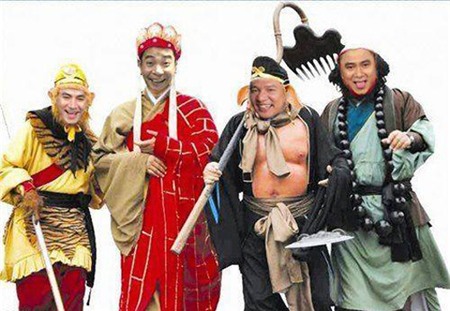 4 danh hài định đi lấy kinh.