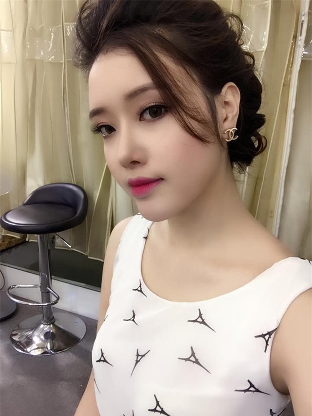 Nhan sắc vượt mặt chị của em gái Mai Phương Thúy ảnh 7 Nhan sắc vượt mặt chị của em gái Mai Phương Thúy ảnh 7