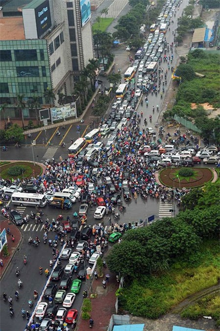 Sống ở Hà Nội, cần phải biết những nguy hiểm chết người này! - Ảnh 14 Sống ở Hà Nội, cần phải biết những nguy hiểm chết người này! - Ảnh 14