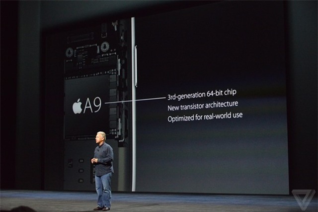 5. Vi xử lý A9, RAM 2 GB: Năm nay, Apple nâng cấp phần cứng cho smartphone với vi xử lý tri-core A9 mới và RAM 2 GB. Vi xử lý mới cho tốc độ xử lý nhanh hơn 70% và khả năng đồ hoạ hơn 90% con chip A8 trên thiết bị tiền nhiệm. Đây cũng là lần đầu tiên iPhone thế hệ mới được nâng cấp RAM sau nhiều năm giữ dung lượng 1 GB. 