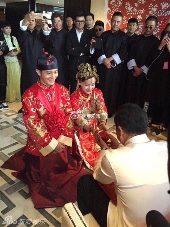 Huỳnh Hiểu Minh - Angela Baby mặc trang phục truyền thống trong lễ cưới 21
