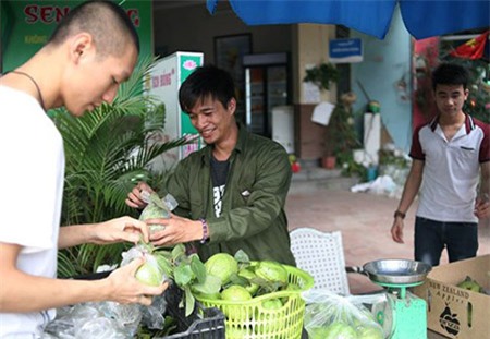 Lệ Rơi và những ảo tưởng trên mạng - Ảnh 1 Lệ Rơi và những ảo tưởng trên mạng - Ảnh 1