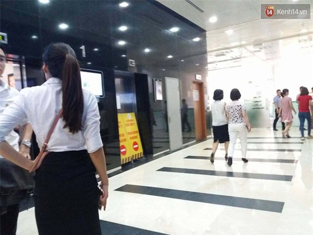 Hà Nội: Nhiều người hoảng loạn khi thang máy lên đến tầng 18 thì tụt xuống tầng 1 - Ảnh 2.