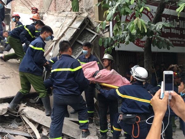 sập nhà 4 tầng ở Hà Nội, sập nhà ở Cửa Bắc, sập nhà 2 người chết