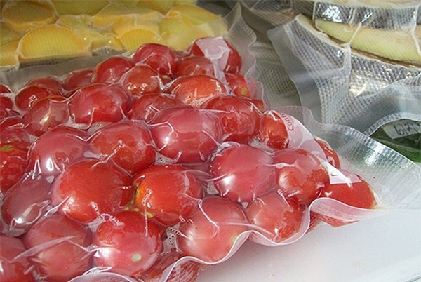 thói quen bọc thực phẩm bằng túi ni lông ném để vào tủ lạnh