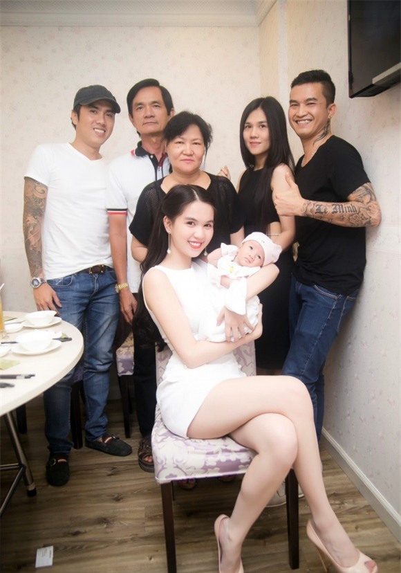 sao việt giúp đỡ người thân 0 sao việt, sao việt lo cho gia đình, sao việt lo cho anh em, anh em sao việt, tuấn hưng