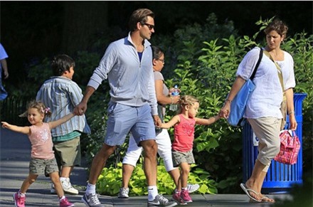 Huyền thoại Roger Federer: Và “Tàu tốc hành” vẫn tiếp tục lăn bánh ảnh 3