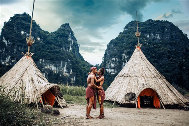 Bộ ảnh cưới theo phong cách thổ dân độc đáo tại 'đảo Đầu lâu' hình ảnh 6 Bo anh cuoi theo phong cach tho dan doc dao tai 'dao Dau lau' hinh anh 6