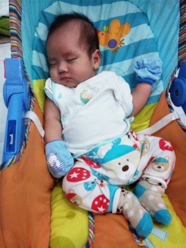 Vụ hai anh em nghi bị bỏ rơi ở Thủ Đức: Mẹ lấy 5 triệu đồng của người xin con nuôi rồi bỏ đi? - Ảnh 5. Vụ hai anh em nghi bị bỏ rơi ở Thủ Đức: Mẹ lấy 5 triệu đồng của người xin con nuôi rồi bỏ đi? - Ảnh 5.