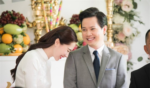 Hé lộ thiệp cưới giản dị của cặp đôi Hoa hậu Đặng Thu Thảo và doanh nhân Trung Tín - Ảnh 2.