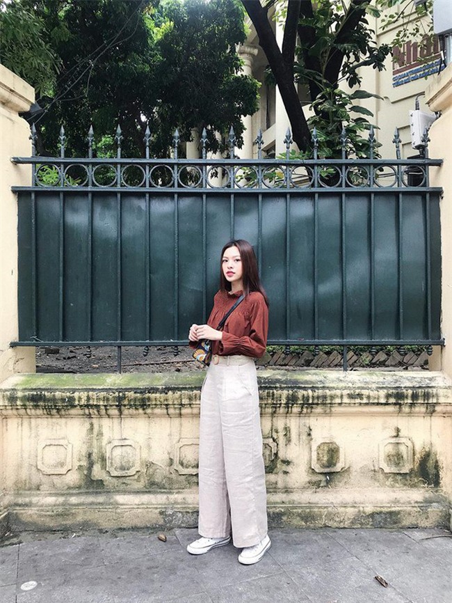 Street style tuần này: Angela Phương Trinh diện váy ôm già chát, Kỳ Duyên nổi bật vì dát hàng hiệu từ đầu tới chân - Ảnh 15.