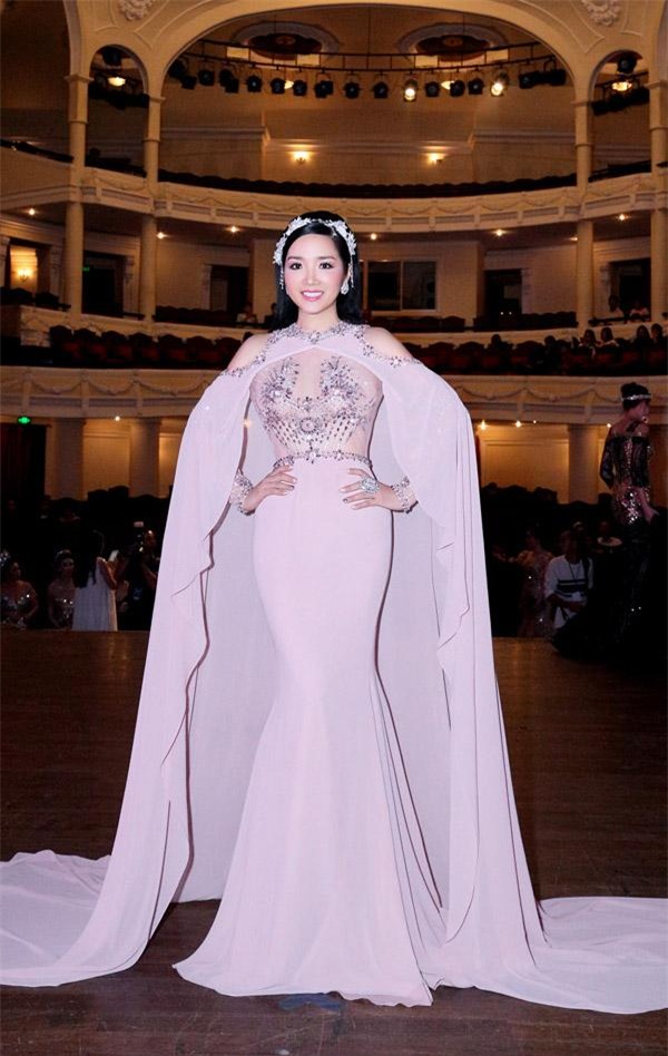 ke ca khi la "my nhan khong tuoi" thi kieu do nay cung chang con hop voi giang my nua! - 10