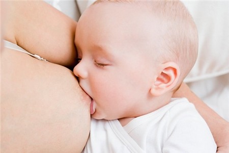 Điều các mẹ cần biết khi cai sữa cho con 1