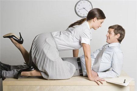 Qua đêm với sếp để đổi đời - 1