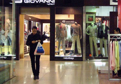 Đại gia nhí mê đốt tiền: Hàng hiệu và nhân cách!