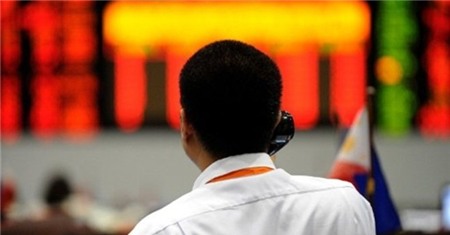 Có thể thấy, VN-Index suốt từ đầu năm 2013 đến nay liên tục biến động theo hướng tăng dần, tạo đáy sau cao hơn đáy trước. Những tháng tích lũy trong trạng thái ổn định được nối tiếp bằng những đợt tăng mới.