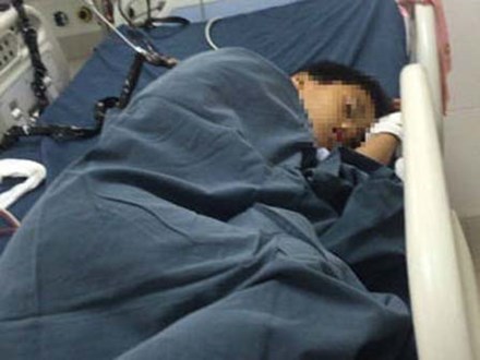 Thảm án ở Hải Dương: Cháu bé bị mẹ ép uống thuốc sâu nguy kịch