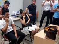 Tiếp viên hàng không Việt Nam buôn lậu 3 kg vàng