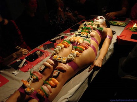 Cận cảnh những bữa tiệc sushi khỏa thân trên khắp thế giới