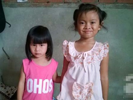 Tình tiết bất ngờ trong vụ trao nhầm con ở Bình Phước: Một gia đình nhận nuôi cả 2 bé