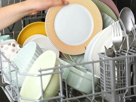 8 lỗi khi rửa bát đĩa gây hại sức khỏe ai cũng có thể mắc