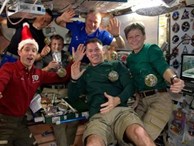 Các phi hành gia đón năm mới ở trạm vũ trụ quốc tế 