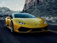 Cặp đôi siêu xe Lamborghini 39 tỷ Đồng được vận chuyển 'về quê' ăn Tết