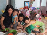 Người mẹ bán vé số vừa thất lạc đứa con út 3 tuổi ở Sài Gòn có tới 11 đứa con