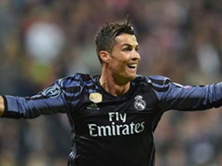 Ronaldo lập cú đúp, Real ngược dòng hạ Bayern