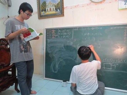Cách học tiếng Anh đạt 8.5 IELTS của cậu bé học tại nhà