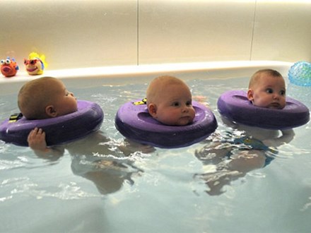 Lợi ích của bơi đối với trẻ sơ sinh
