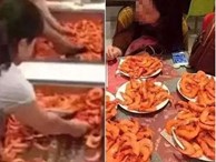 Kinh hoàng cảnh tượng du khách Trung Quốc điên cuồng tranh cướp ăn buffet