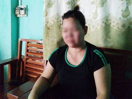 Tâm sự xót xa của mẹ ruột người phụ nữ bỏ con 33 ngày vào chậu nước