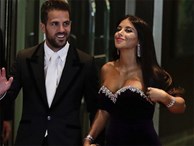 Bồ Fabregas mặc váy khoe ngực đầy trong đám cưới Messi