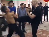 Võ sư karate Việt Nam bị Knock-out chỉ trong 2 giây