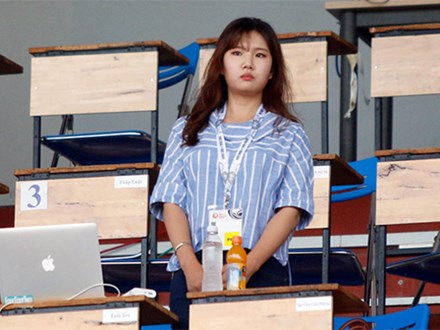 Nữ phóng viên xinh đẹp Hàn Quốc 