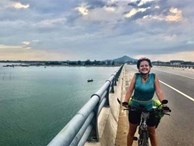 Nữ du khách bị mất trộm xe đạp: 'Tôi sẽ đến Việt Nam làm việc'