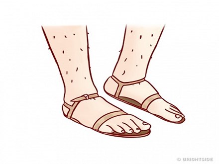 10 sai lầm chọn giày dép mùa hè có thể ảnh hưởng sức khỏe