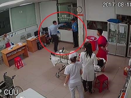 Vụ nữ bác sĩ bị hành hung tại bệnh viện: Đình chỉ 2 bảo vệ