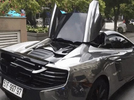 Ngắm siêu xe McLaren 22 tỷ đồng của Cường Đô La 'biến hình' ngay trên phố