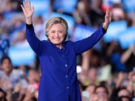  Bà Hillary Clinton đã dành đến 600 tiếng để làm đẹp trong suốt quá trình tranh cử