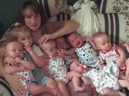 Ca sinh 7 đầu tiên trên thế giới và cuộc sống của gia đình họ sau 20 năm khiến ai cũng kinh ngạc
