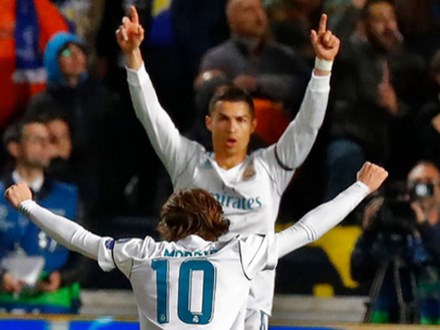 C.Ronaldo lập cú đúp, Real Madrid giành vé đi tiếp ở Champions League