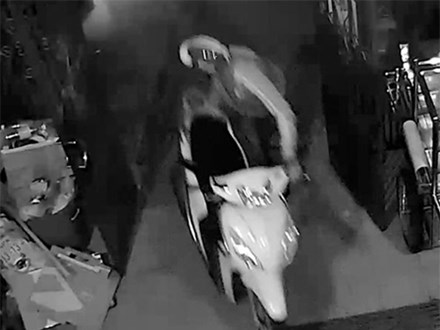 Băng trộm 3 lần đột nhập nhà dân ‘cuỗm’ 3 chiếc xe trong đêm