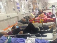 Cận Tết, Bệnh viện Bạch Mai 'vỡ trận', bác sĩ kiệt sức vì cấp cứu 