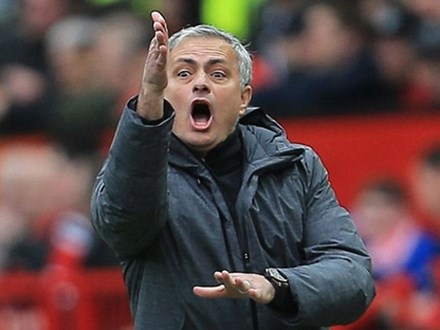 HLV Mourinho: “Tôi không quan tâm Man Utd thắng xứng đáng hay không”